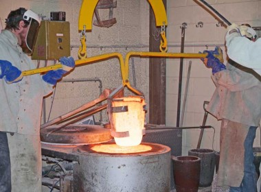 Lifting the crucible Lifting the crucible